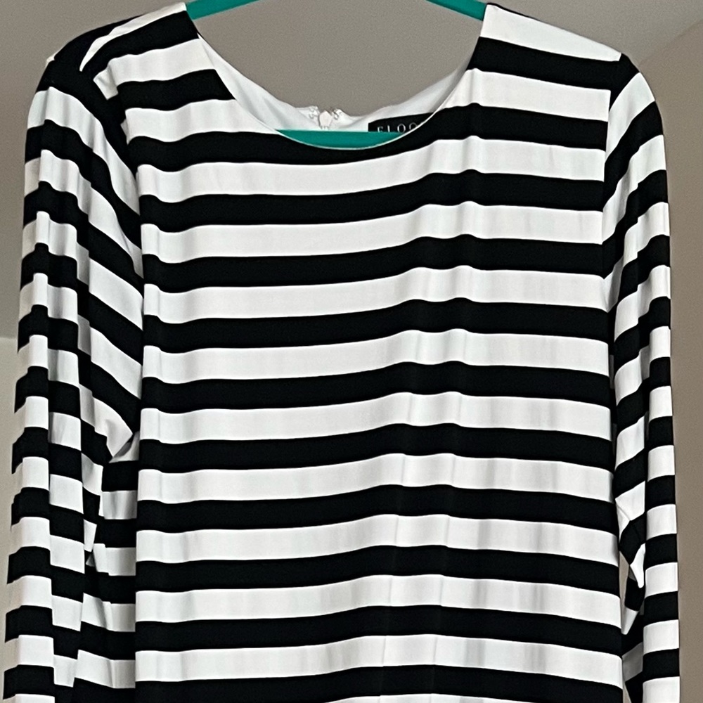 Asymmetrical hem striped dress - Picture 2 of 5